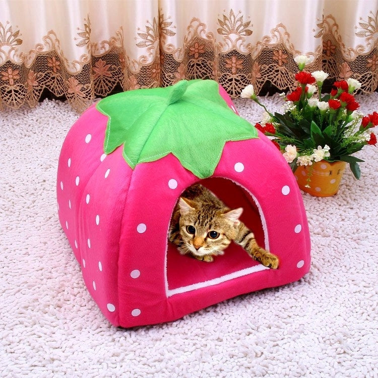 Strawberry Shaped Foldable Short Plush Pet House Nest, Size: M�����...